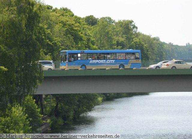 Wagen 2000 auf der General-Ganeval-Brcke