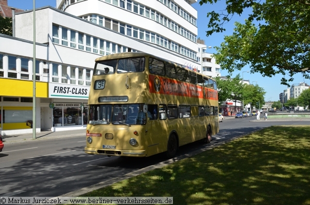 Wagen 2437 (DE 1972) am Adenauerplatz