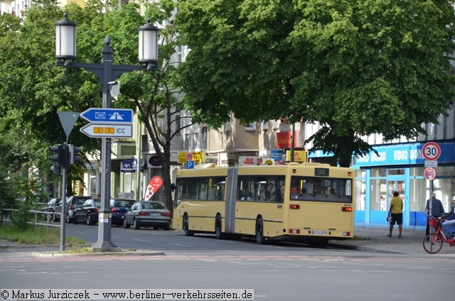 Wagen 2578 an der Haltestelle Bismarckstr.