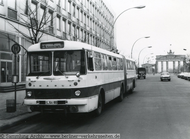 1968: Ikarus 180