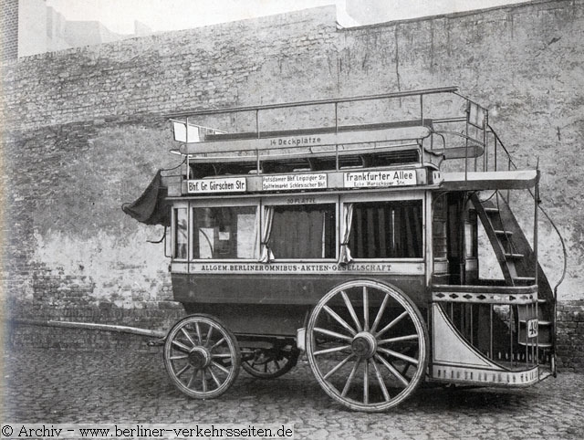 Zweisppnner Decksitzwagen (1892) fr 30 Personen von der Groen Berliner Omnibus AG