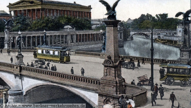 Friedrichsbrcke hinter dem Berliner Dom (1911)