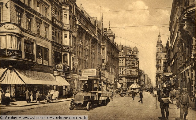 Friedrichstrasse (1911) mit einem Omnibus der Linie 4