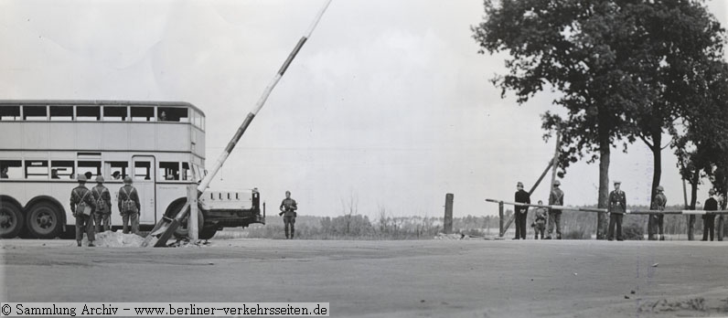 1950/51: Zonenüberfahrt im Linienbus der BVG