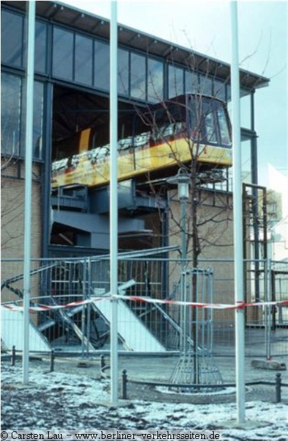 "Der technische Durchbruch der Magnetbahntechnologie", lsterten die Boulevard-Zeitungen der Stadt auf der Titelseite