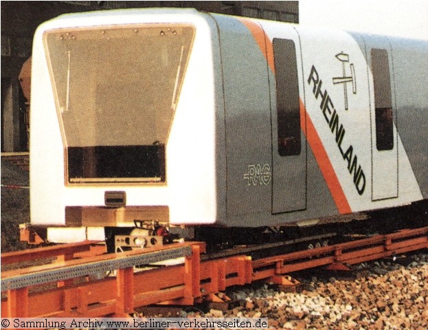 Fahrzeug zur Personenbeförderung: Magnetbahn Fahrzeug auf der  Versuchsanlage  "Bergwerk Rheinland", (Germany, 1990)