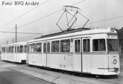 Triebwagen 7001  im Betrieb. Heute ist der Triebwagen nicht mehr vorhanden.