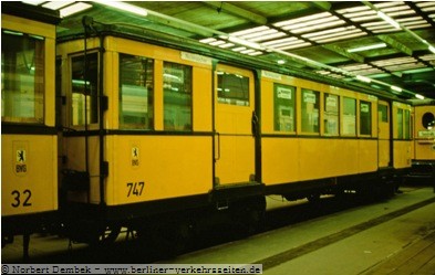 Wagen 747 wurde ion Hamburg verwendet, aktuell ist uns nciht bekannt ob der Wagen noch existiert . Aufnahme in der Museumshalle Britz