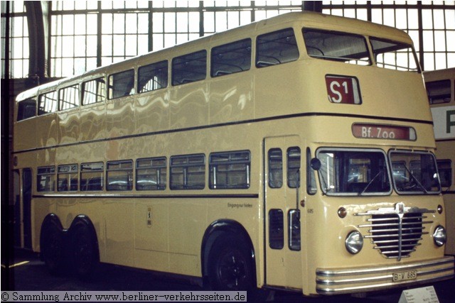 Museumswagen 685 in der Wagenhalle Betriebshof Britz