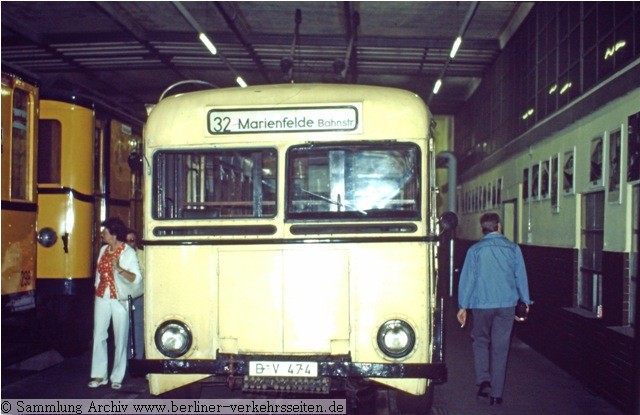 Obus Triebwagen 1224 in der Museumshalle Britz. Der Triebwagen ist heute wieder fahrfähig und fährt zu besonderen Anlässen im Obusnetz der Stadt Eberswalde.