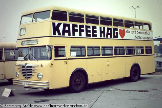 Museumswagen 1126 auf dem Betriebshof Lichtenberg zum Tag der offenen Tür Museumswagen 1126 auf dem Betriebshof Lichtenberg zum Tag der offenen Tür