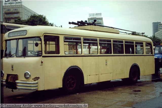 Obus Triebwagen 488 auf dem Betriebshof Lichtenberg (Tag der offenen Tür) Obus Triebwagen 488 auf dem Betriebshof Lichtenberg (Tag der offenen Tür)