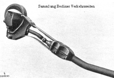Oberteil des Stromabnehmers (Dickinson-Rollenstromabnehmer) der Siemenswagen (Steglitz, 1935) 1101 bis 1104