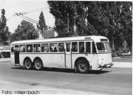 Ein Wagen der Bauserie von DB in der Wendeschleife Breitenbachplatz, 1961