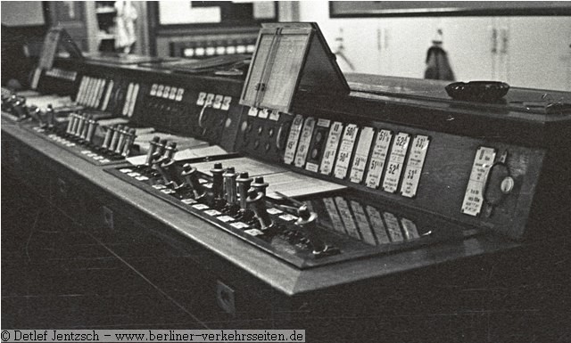 Stw Hermannplatz Hp Hebelstellwerk (1977)