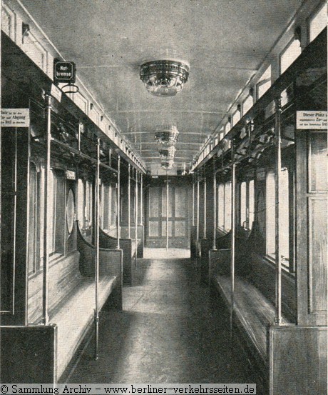 Innneraum U-Bahntyp BI direkt nach Übergabe des Fahrzeuges an die Hochbahngesellschaft (1925)