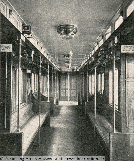 Innneraum U-Bahntyp BI direkt nach bergabe des Fahrzeuges an die Hochbahngesellschaft (1925)