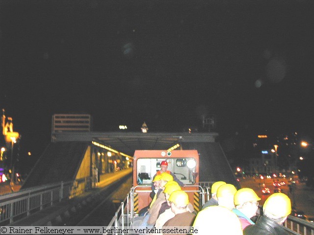 Die Tunneltour der BVG wird berwiegend in den Abendstunden durchgefhrt. Hier eine der seltenen (aber schnsten) Touren ber die Hochbahn (Nollendorfplatz)