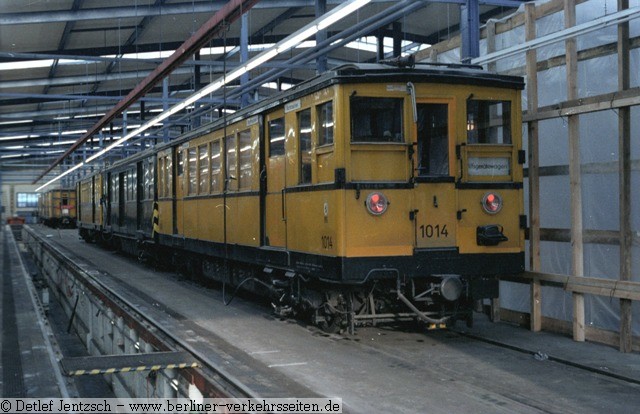 Hgz 1014 der Berliner U-Bahn in der Bw Gru 1975