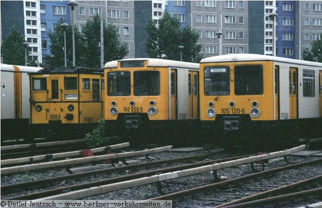 Bw Fi 1987 mit A1 Tw 008-3 E III 2 Tw 102 050-2 u. E III 5 Tw 105 120-6 Foto Detlef Jentzsch