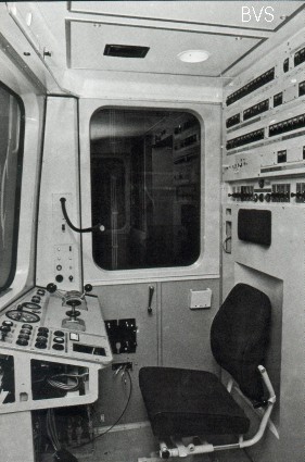 F74_Fahrerraum