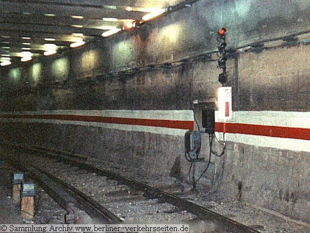 Einfahrsignal 3127 Bahnhof Alexanderplatz (Al) im Waisentunnel