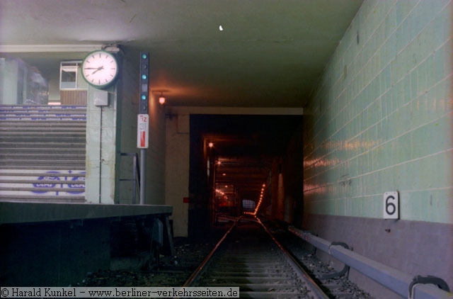 Station Grenzallee, Asig 3ABC mit Signal 2 (1979, Foto: Harald Kunkel)