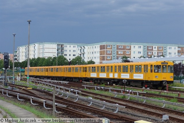 U-Bahn nach Hellersdorf (Hnow)