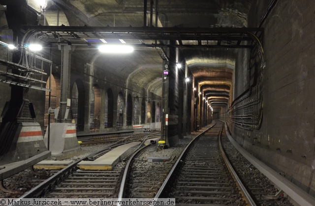 Blick aus Richtung Bahnsteig (Hpu) stliche Kehre
