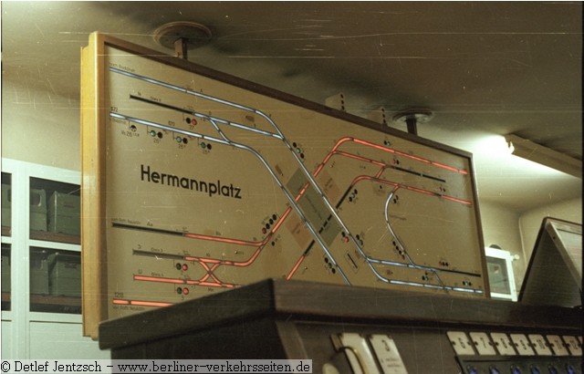 Fahrschautafel im Stellwerksraum