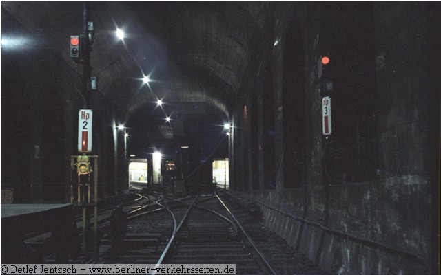 Hpu Kehranlge mit Blick Richtung Bahnsteig