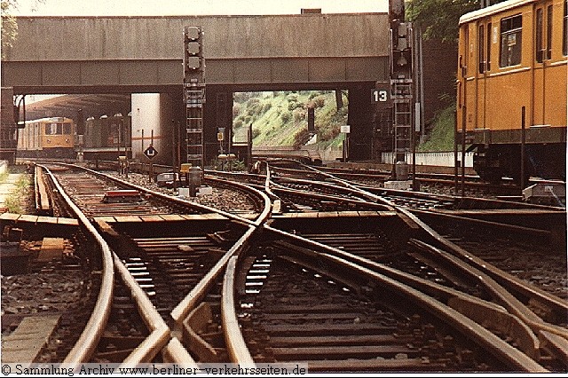 Blick zum Bahnsteig Krumme Lanke