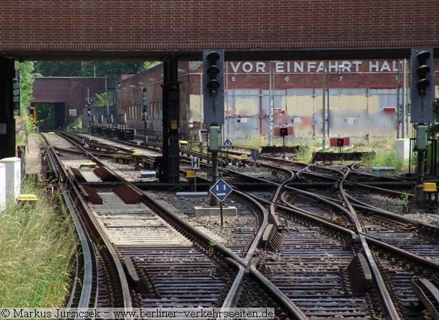 Gleisharfe vom Bahnsteig zur Wagenhalle Krumme Lanke (Stadtteil Berlin Zehlendorf)