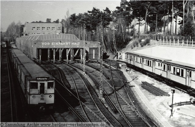 Typ A2 Tw 392 Bw Krumme Lanke rechts noch die alte Drehscheibe