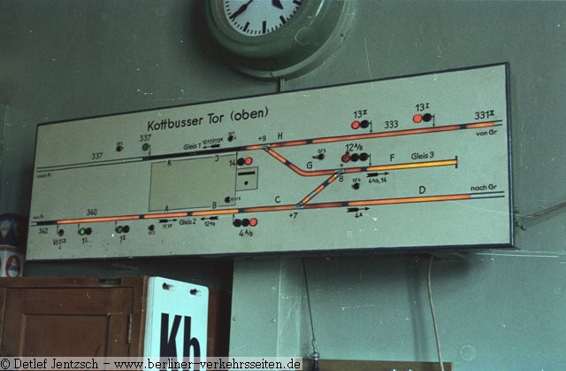 Stw._Kottbusser_Tor_oben_(Kbo)_Fahrschautafel_26.07.1978