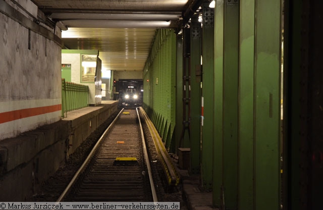 Blick in den Bahnsteig, Gleis 3