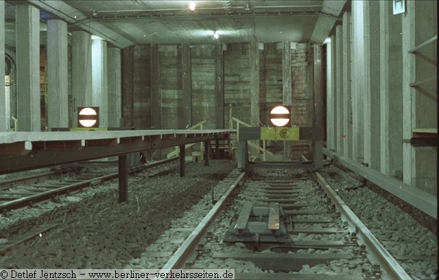 Kehranlage_Olu_U_8_Bauzustand_Richtung_Franz_-Neumann_platz