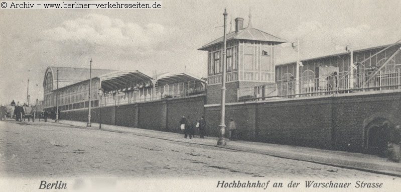 Straenansicht auf die Flachbahnstation (1902) mit Stellwerk vorne