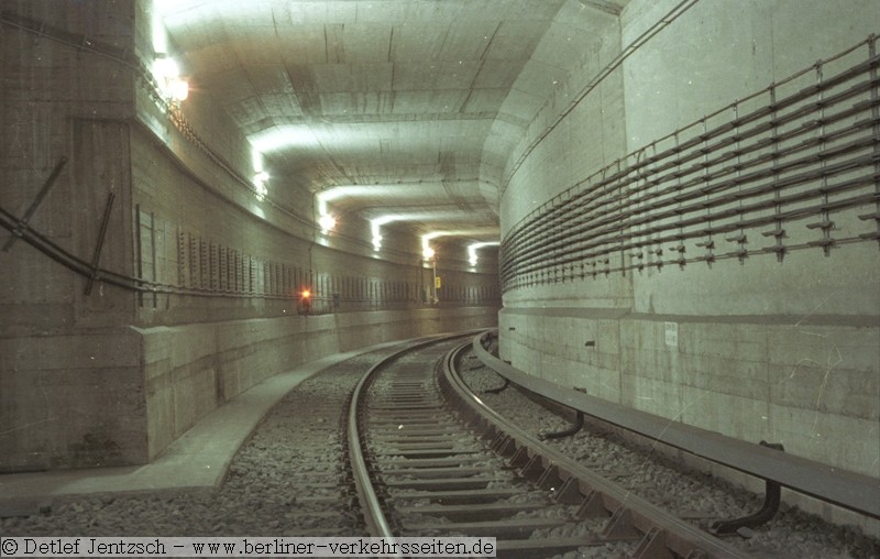 Verbindungstunnel Olu - Np: Hier fahren nur Sonderfahrten und  Betriebsfahrten