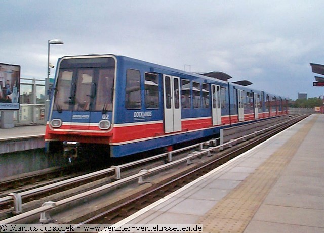 Die Docklands Light Railway (DLR)  in London