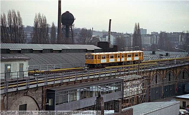 Gleisdreieck mit SELTRAC-Zug 1978