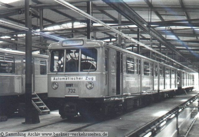 Super-SELTRAC Doppeltriebwagen 732/733