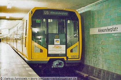 STAR-Versuchszug 5001 in Alexanderplatz, 2002 noch mit der STAR-Steuerung 