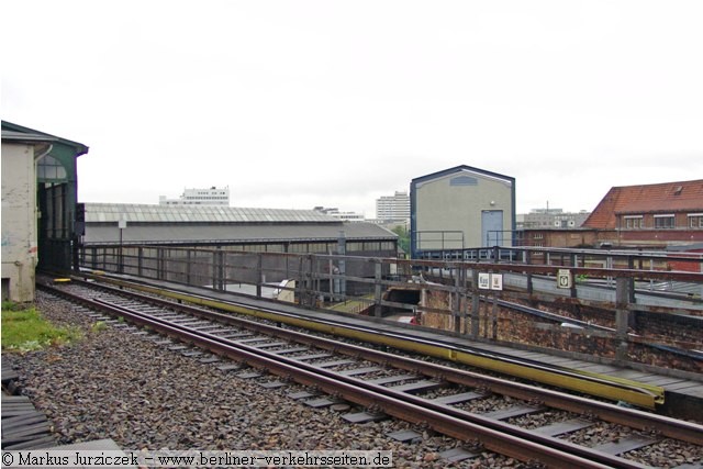 Signal-Relais-Gebude auf der Nordkurve fr die Signaltechnik ab 1993 zwischen Nollendorfplatz und Potsdamer Platz