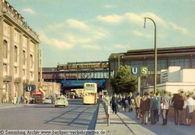 Bahnhof Friedrichsstrae mit Zugang zur U-Bahnlinie C (1960)