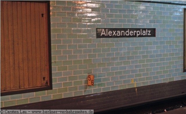 Alexanderplatz (U8) 1990 - Haltetafel fr 5-Wagenzge